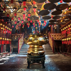 http://www.hongkongofficerental.com/images/uploads/profiles/__alt/sheung-wan-temple.jpg